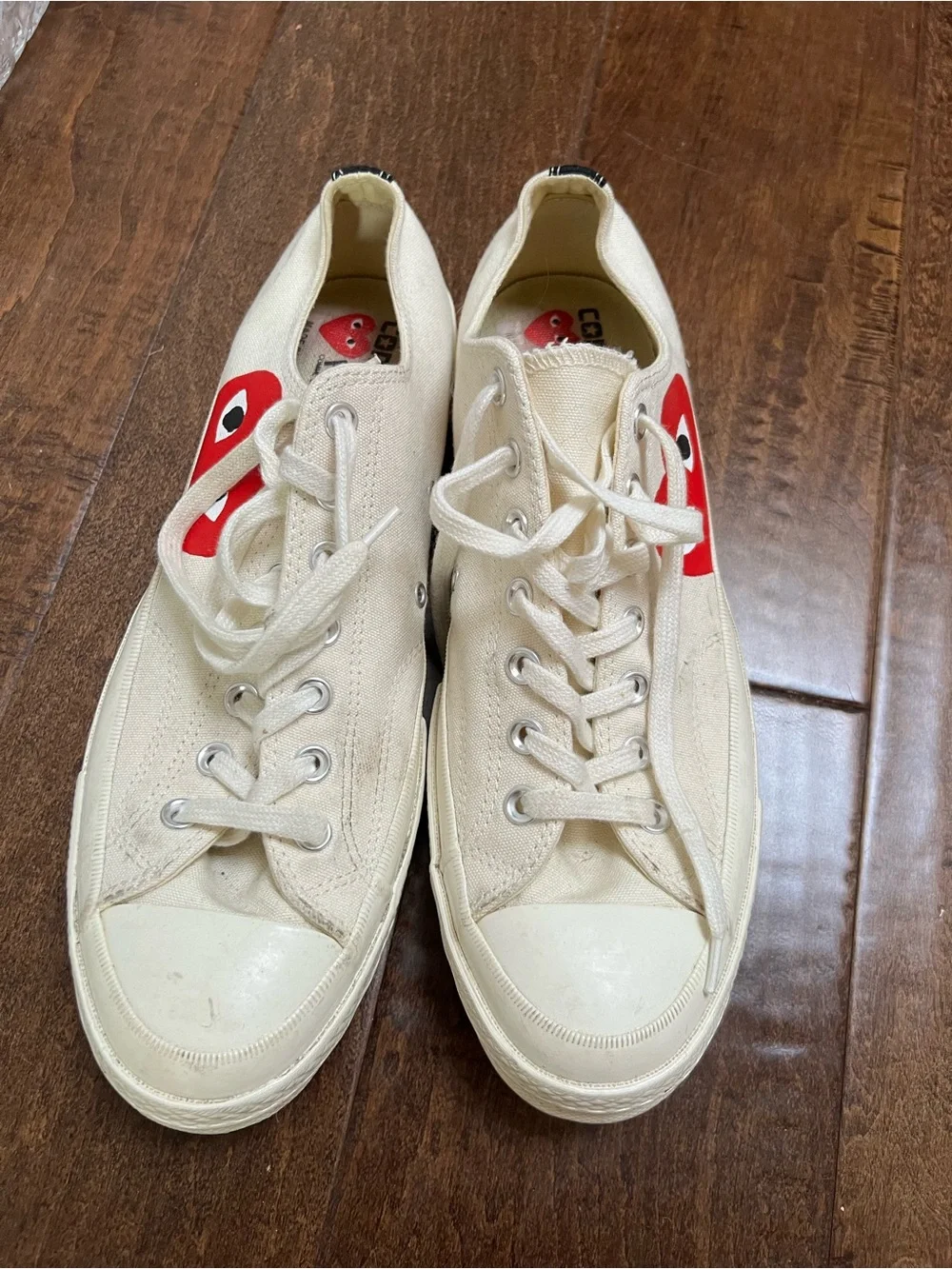 Converse Play Men’s Low-Top Canvas Sneakers in Cream with Red Heart - Picture 3 of 3